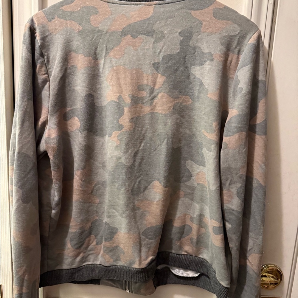No Boundaries Camo Full Zip Top - Picture 4 of 7
